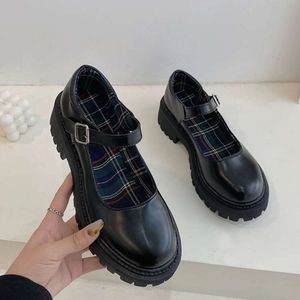 Mary Janes Platform Shoes Size 39/US 8, Brand New